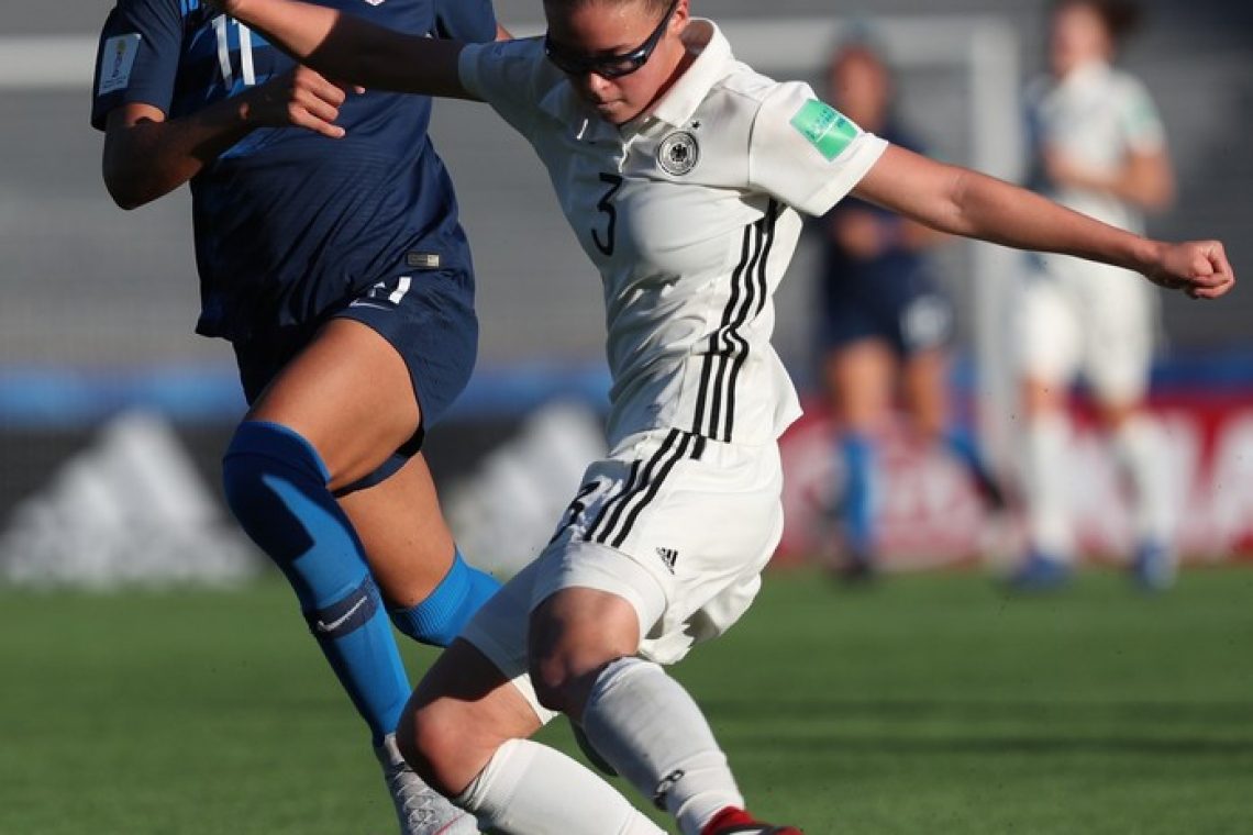 Rodmanova hčerka najbolje plačana nogometašica v ZDA