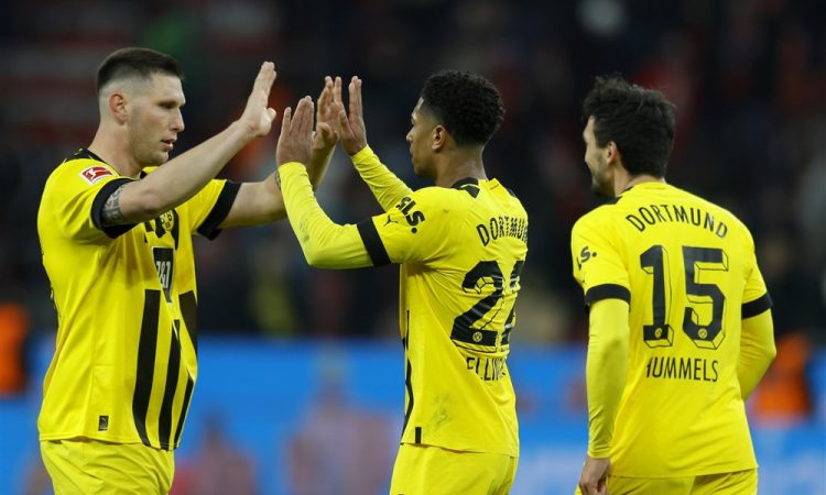 Borussia Dortmund tri točke za Bayernom