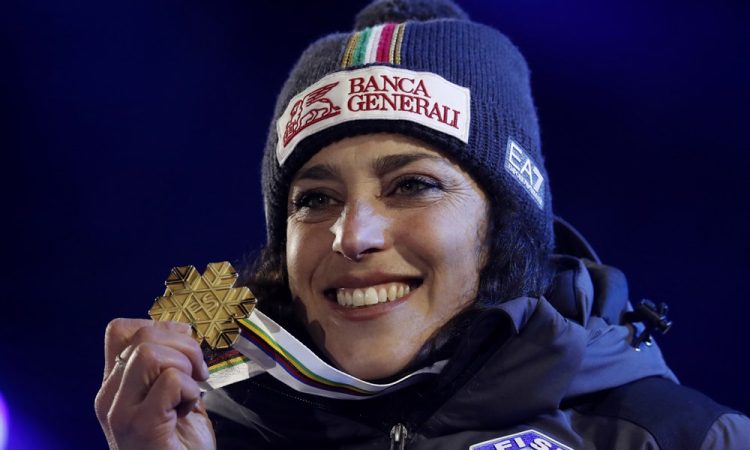 Brignone prva svetovna prvakinja v Meribelu, Shiffrin odstopila