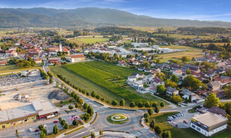 V Šentjerneju preložili začetek gradnje doma za starejše
