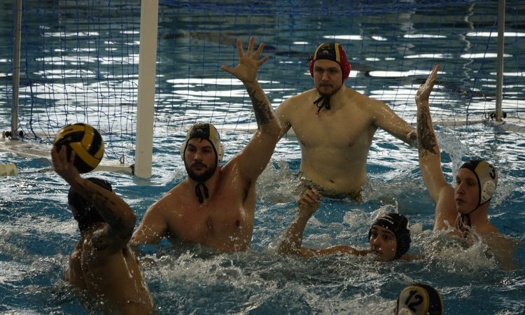 Mariborčani do druge prvenstvene zmage, Kranjčani začasno do prvega mesta
