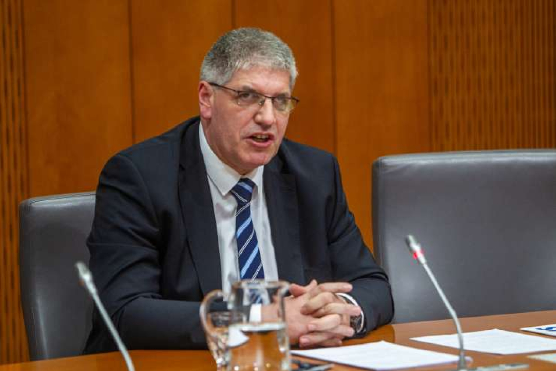 Minister Poklukar z novo ekipo najožjih sodelavcev