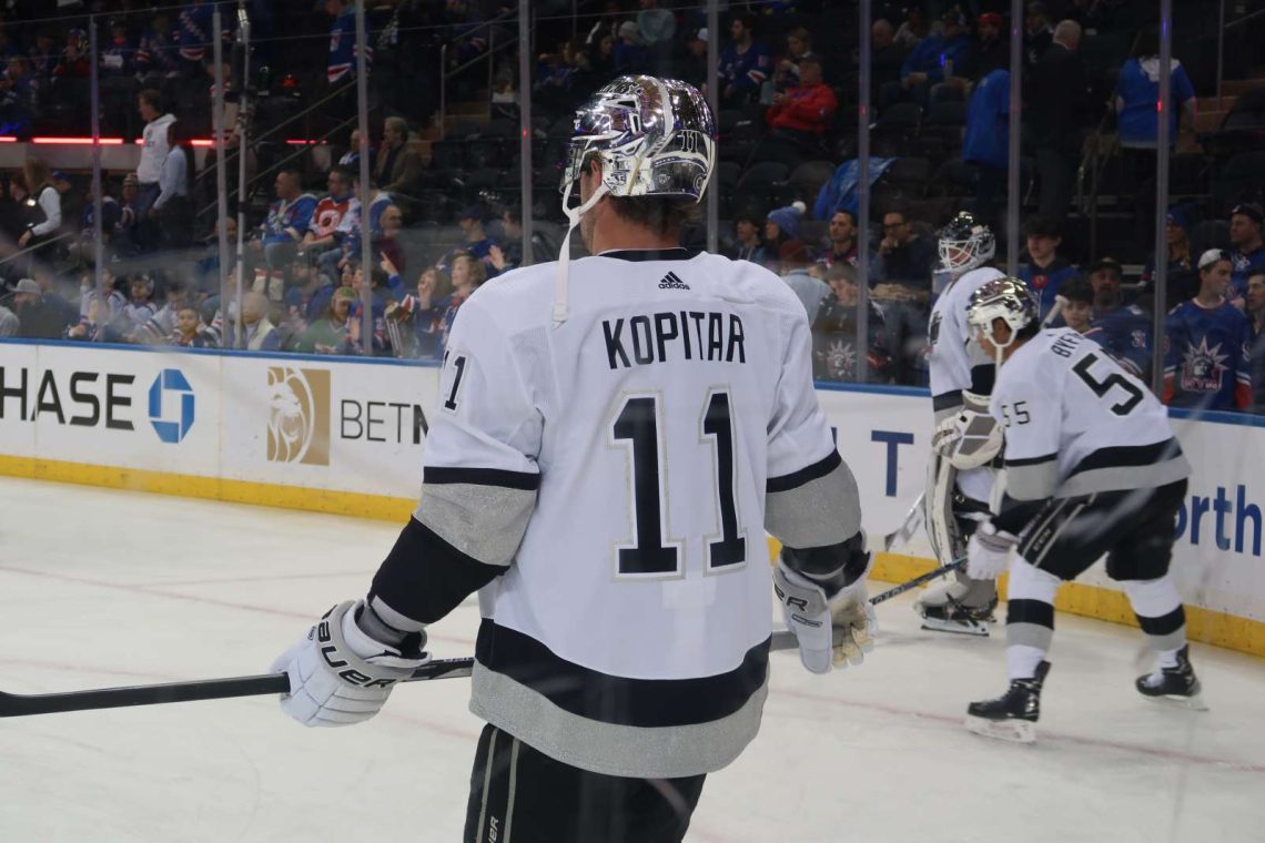 Kopitar v deveti zaporedni gostujoči zmagi kraljev do gola in podaje