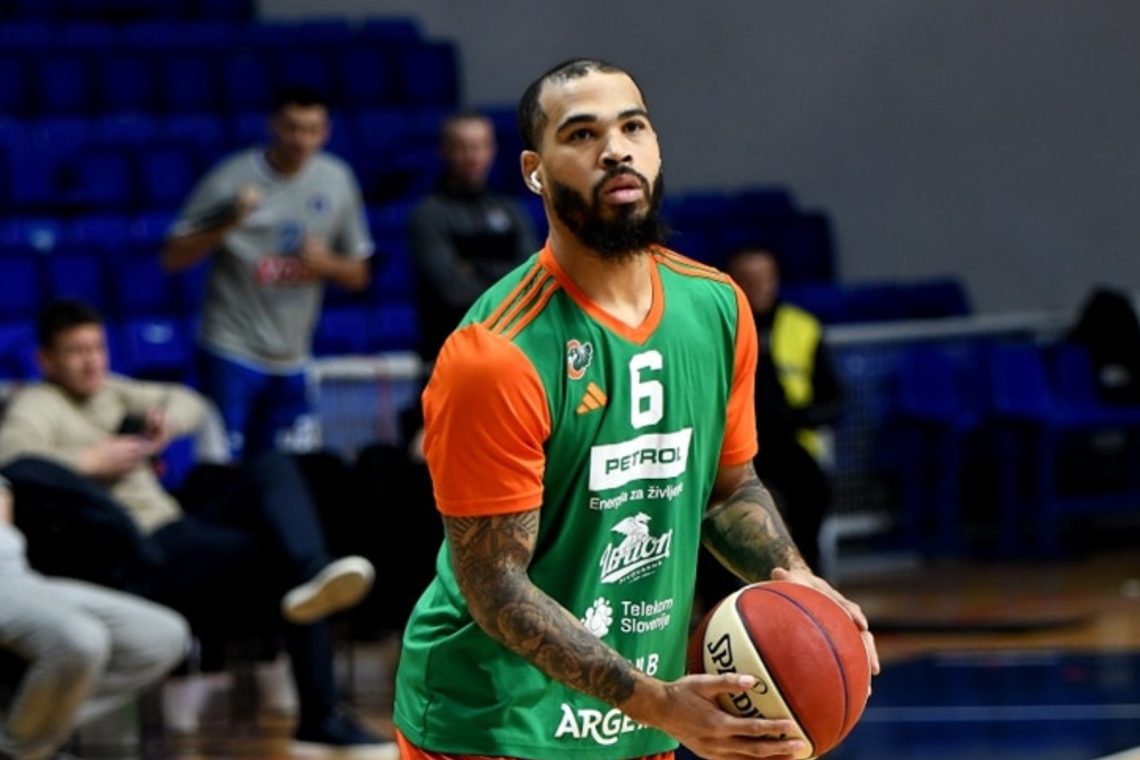 Košarkarji Cedevite Olimpije so v 9. krogu lige Aba premagali Budućnost z 82:81