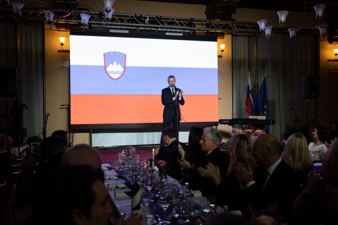 Predsednik vlade na prireditvi Ona ali On 2023: Dobri ljudje bogatijo našo družbo
