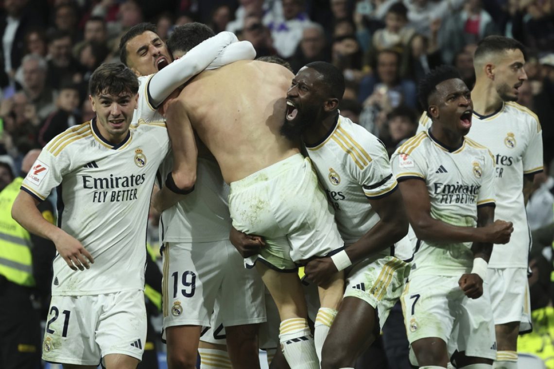 Real Madrid po preobratu v 99. minuti začasno na vrh