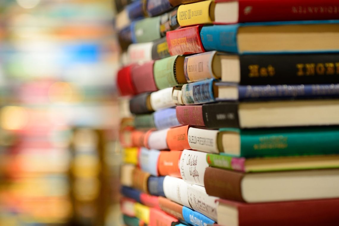 Objavljen razpis za literarno nagrado večernica