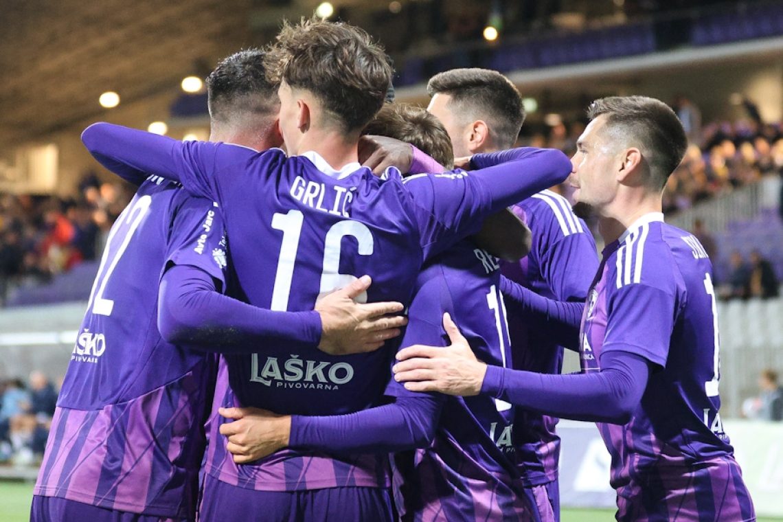 Nogometaši Maribora so premagali Koper z 2:0