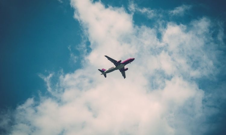 Nad Kranjem manj nizkih preletov letal z brniškega letališča