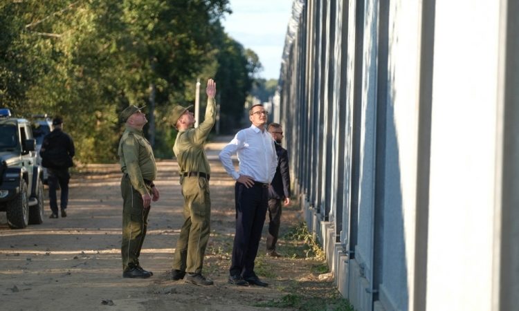 Število nezakonitih vstopov v EU lani najnižje od leta 2021