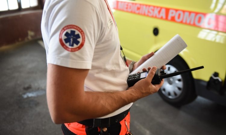 V ZD Ljubljana izjemno povečan obisk, za okrepitev ekip kličejo zdravstvene delavce