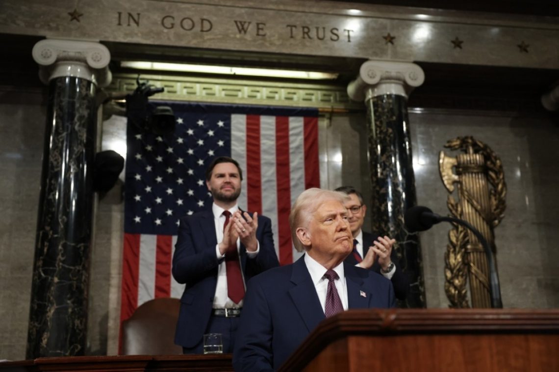Trump v govoru kongresu napovedal zlato dobo Amerike
