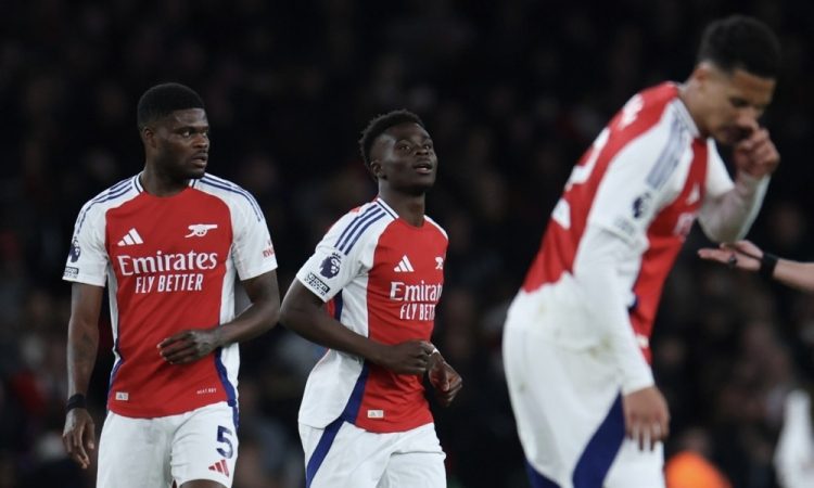 Arsenal in Nottingham Forest do novih zmag na Otoku