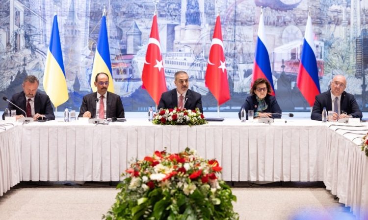 Pogajanja med Ukrajino in Rusijo v Istanbulu zaključena brez preboja, dogovorjena le izmenjava ujetnikov