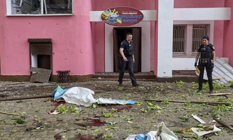 Poljska zaradi ruskih napadov na Ukrajino dvignila vojaška letala