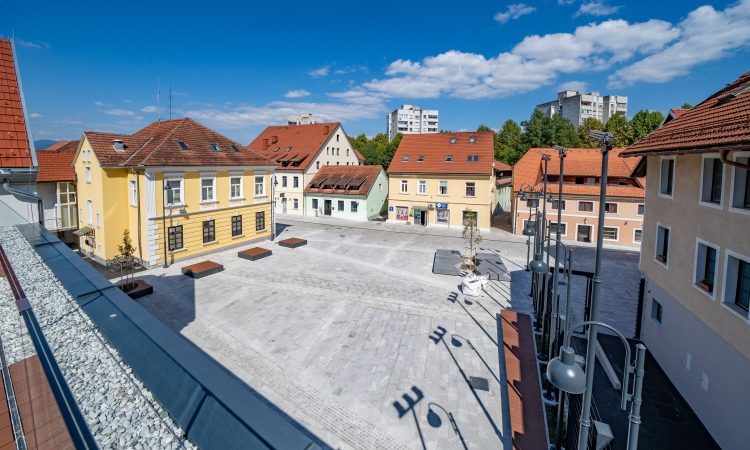 Velenje pripravlja dodatno osenčenje in ozelenitev trga v Starem Velenju
