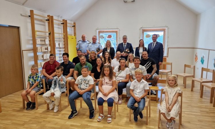 Minister Poklukar ob začetku šolskega leta na Bledu poudaril pomen varnega šolskega prostora