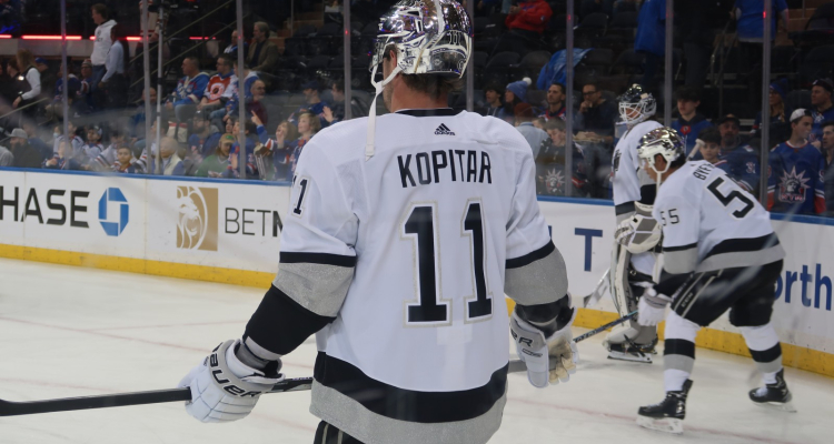 Kralji do prve zmage v NHL po treh porazih v nizU