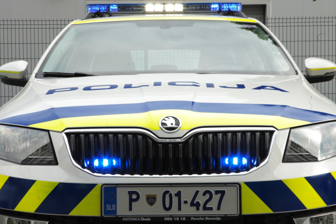 Prometna nesreča s pobegom v Šempetru pri Gorici, policija išče očividce