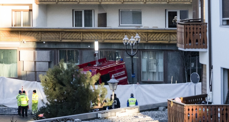 V eksploziji v Crans Montani domnevno umrlo več deset ljudi, več kot sto poškodovanih