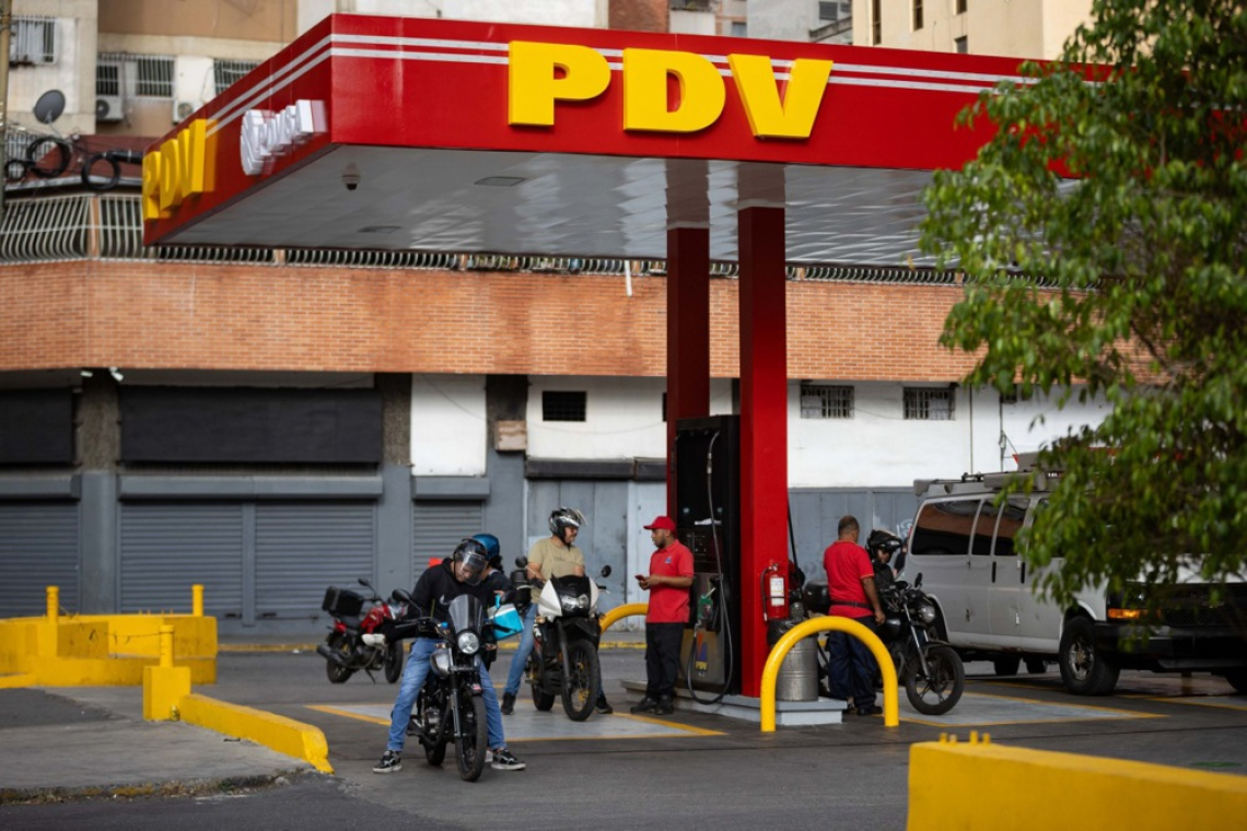 Po napadu se Caracas vrača v vsakdanje življenje