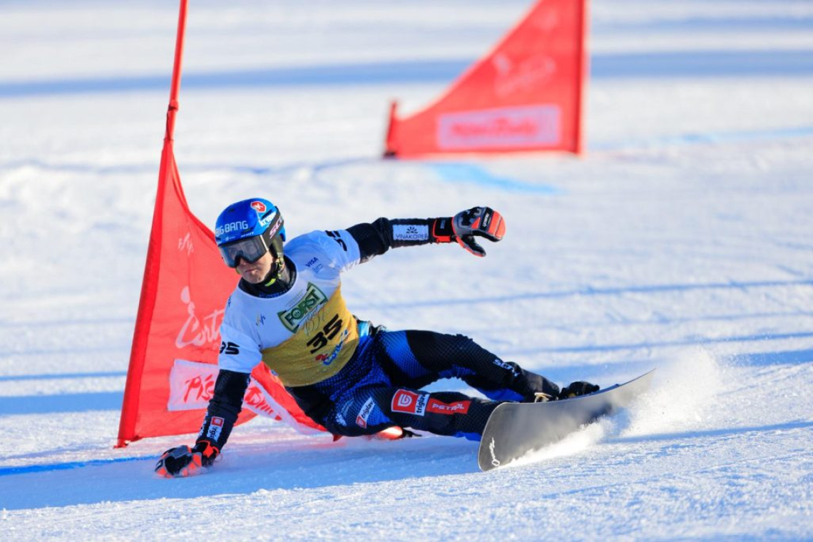 Deskarja Košir in Mastnak v Banskem do osmine finala