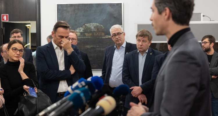 Zaradi rubežev socialnih pomoči predlagan sestanek z CSD in Fursom