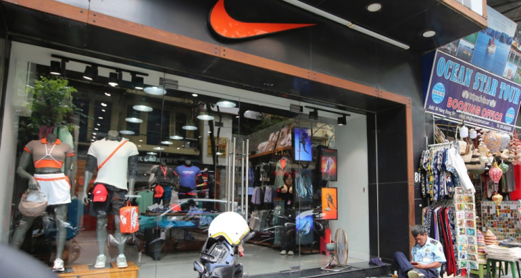 Nike v ZDA odpušča 775 delavcev zaradi avtomatizacije
