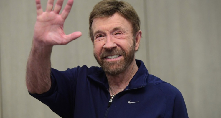 Umrl igralec Chuck Norris