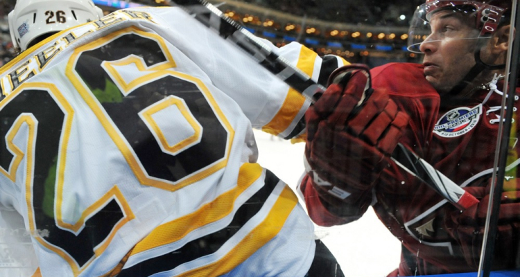 Boston Bruins presenetili Buffalo