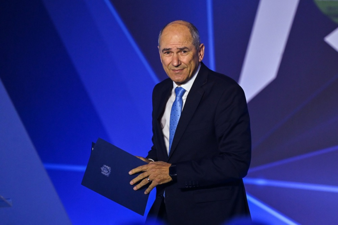 Potrjenih 15 ministrskih kandidatov nove Janševe vlade